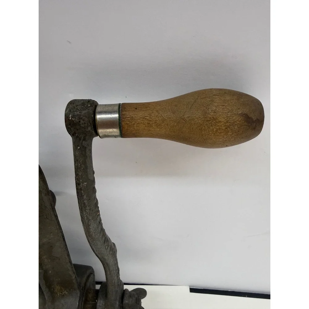 Antique Griswold Mfg Co Cast Iron Meat Grinder Hand Crank Wood Handle Erie PA